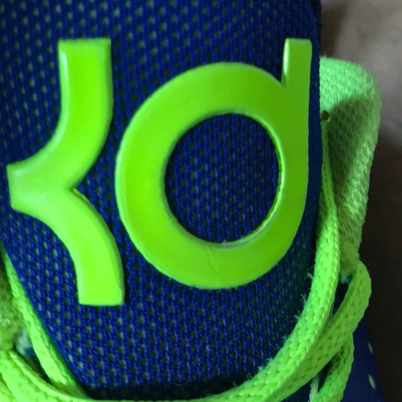 KD 5 Low Superhero - Picture 2 of 5